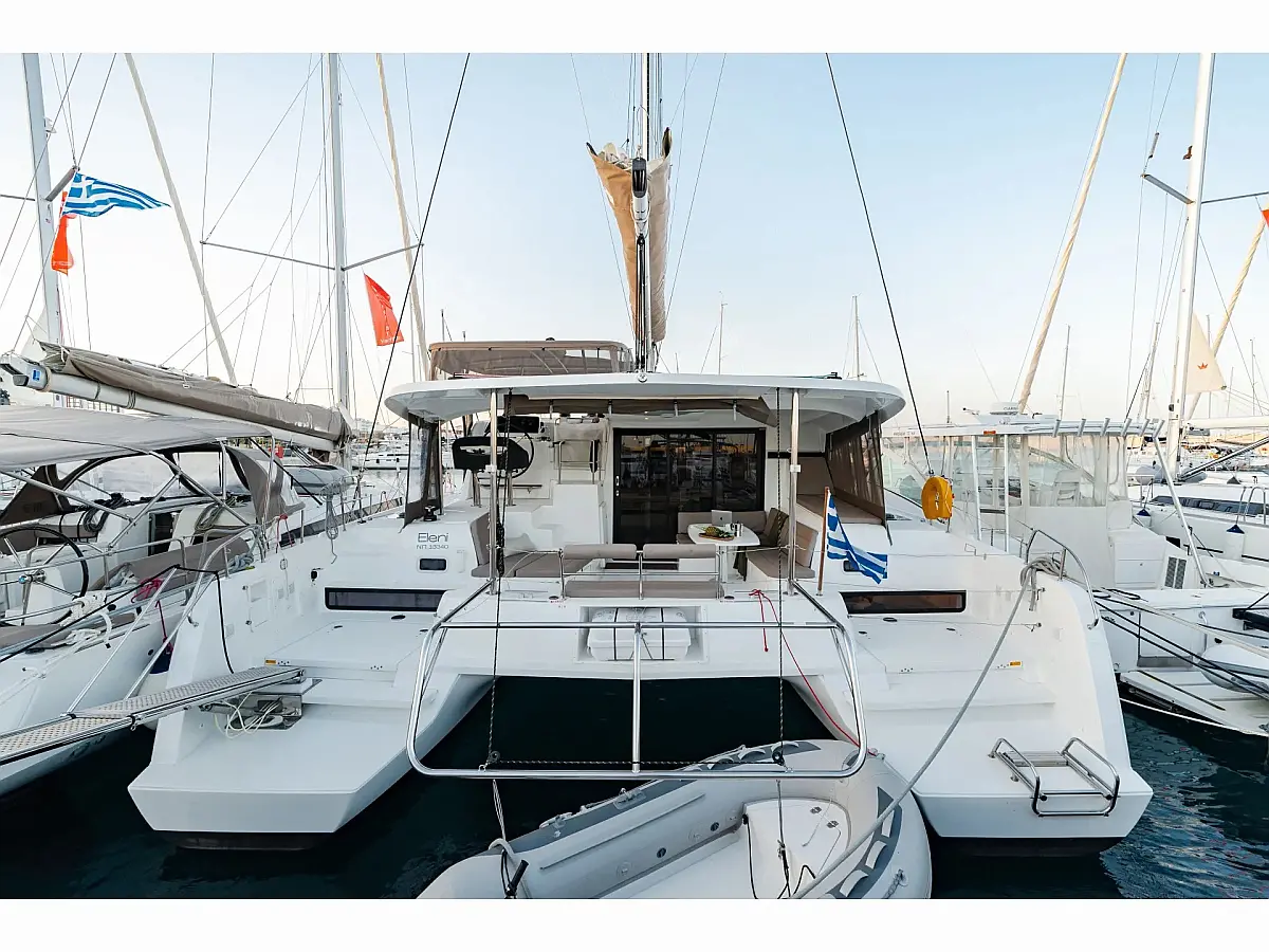 Lagoon 42