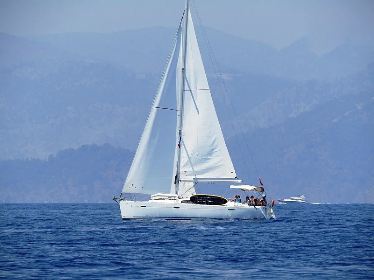 Oceanis 43