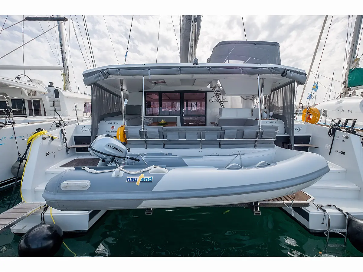 Fountaine Pajot Astréa 42