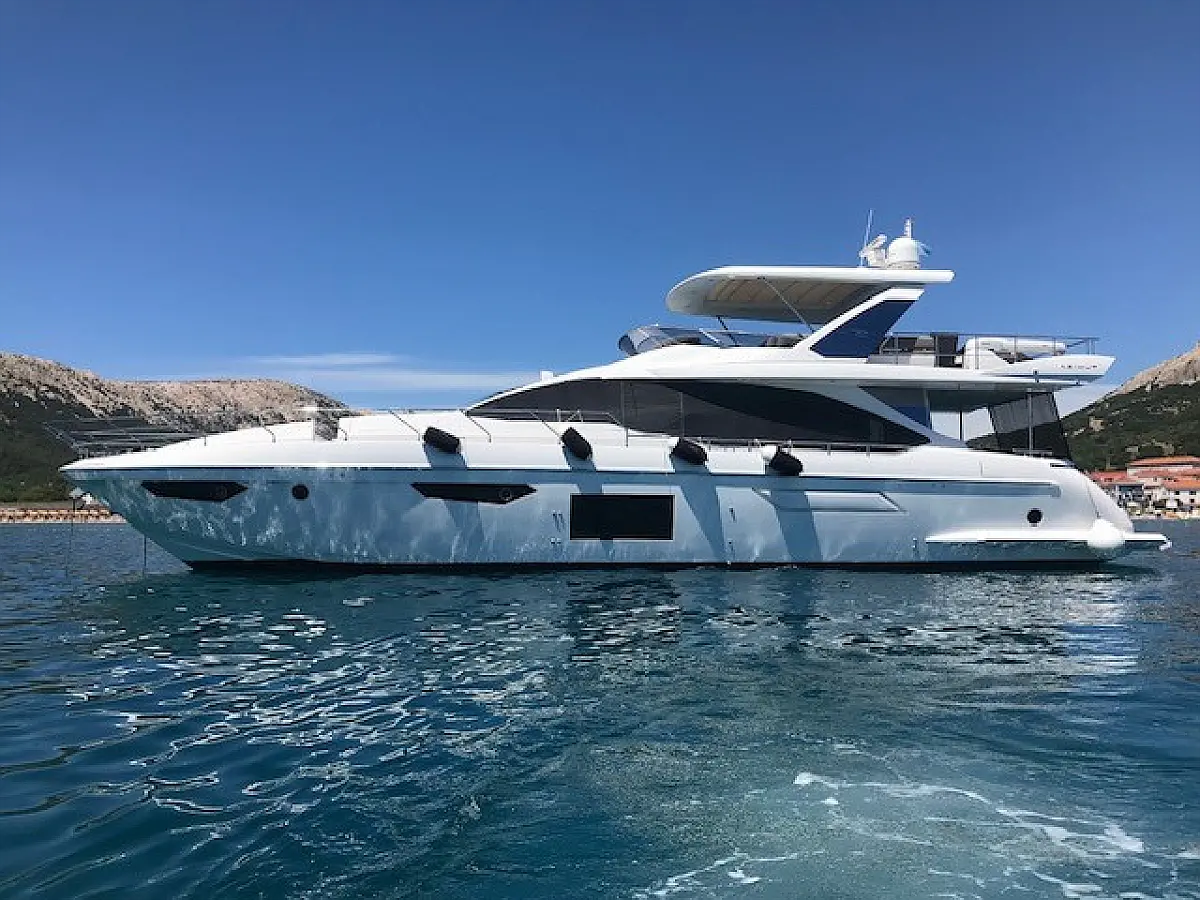 Azimut 72 Fly