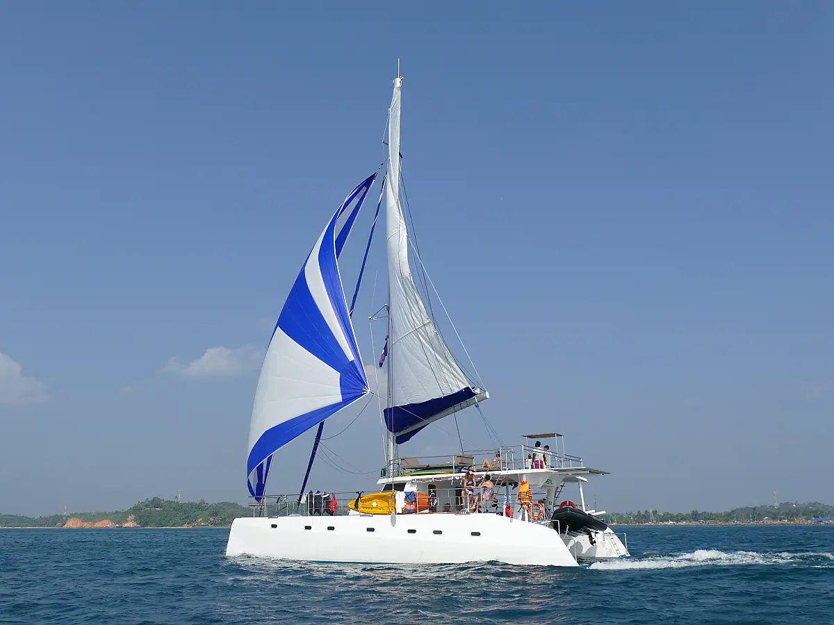 Crystal Catamaran (Cabin)