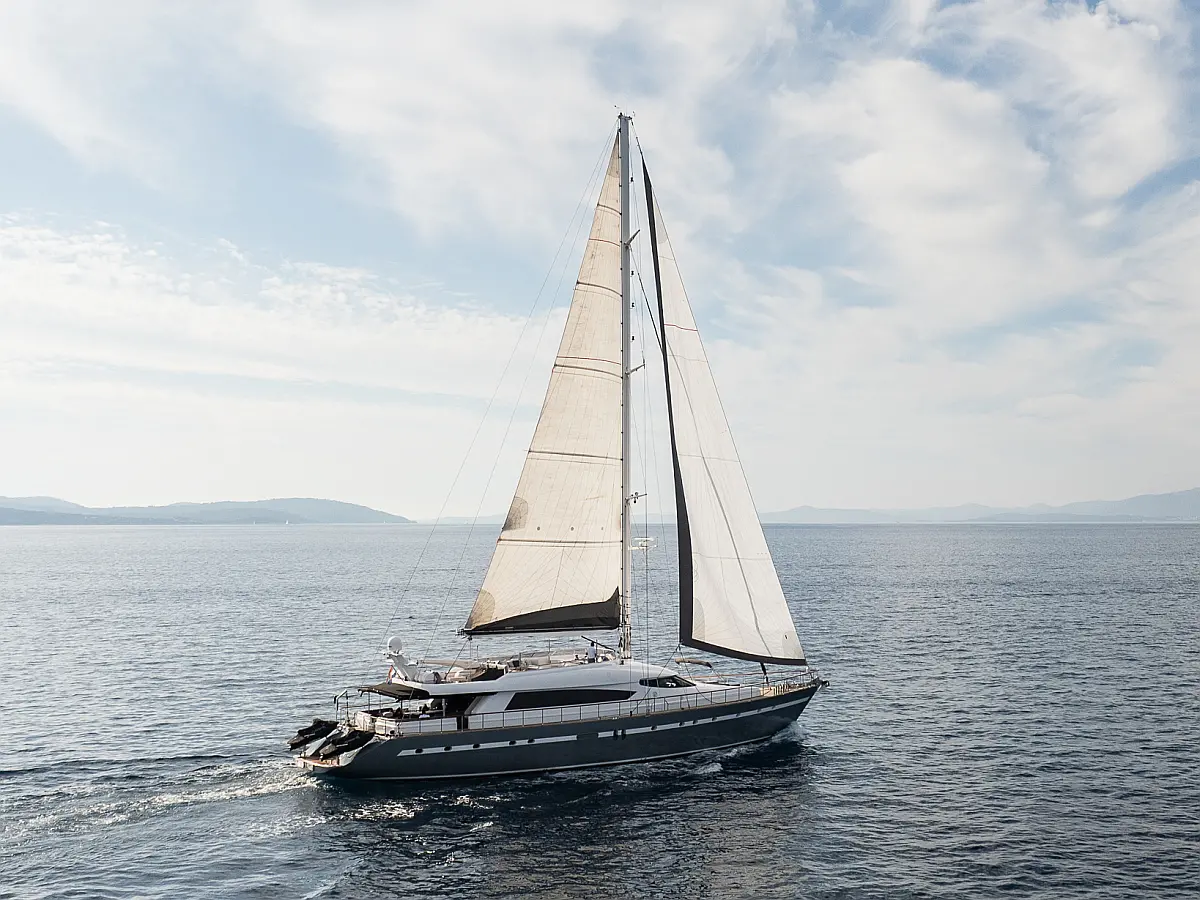 Motoryacht - CBM yachts