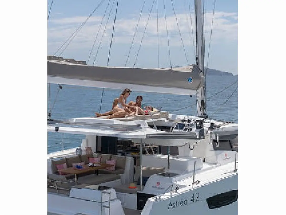 Fountaine Pajot Astrea 42 