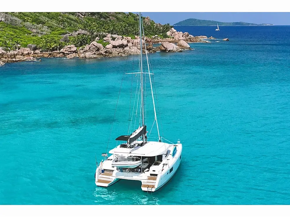 Lagoon 42 Owner