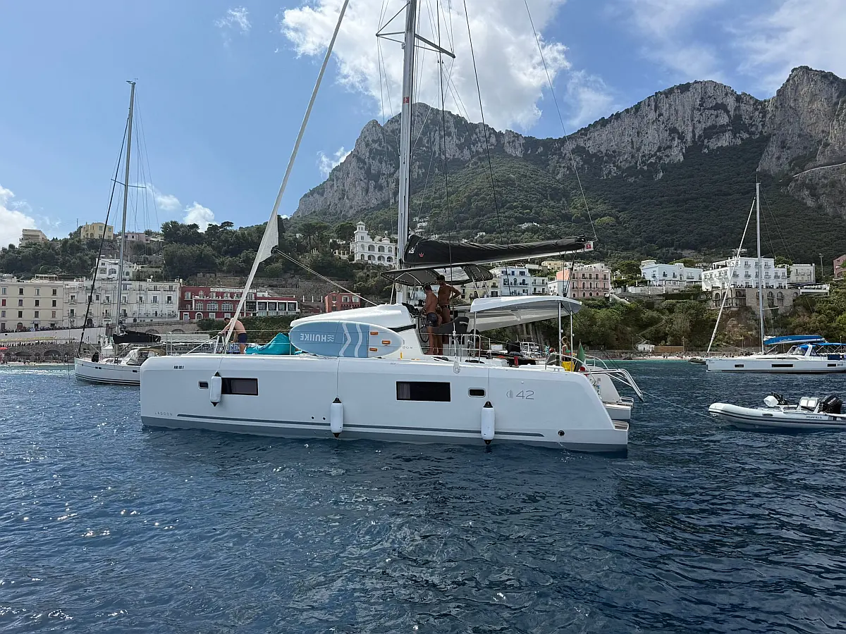 Lagoon 42