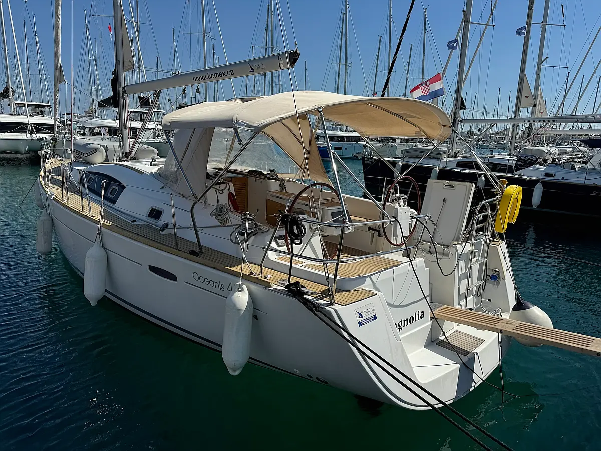 Oceanis 43