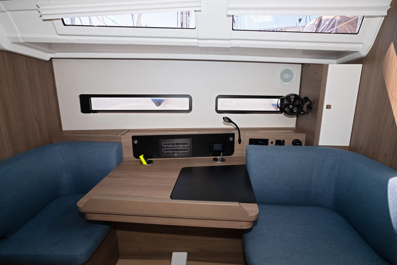 Thalassa Nova