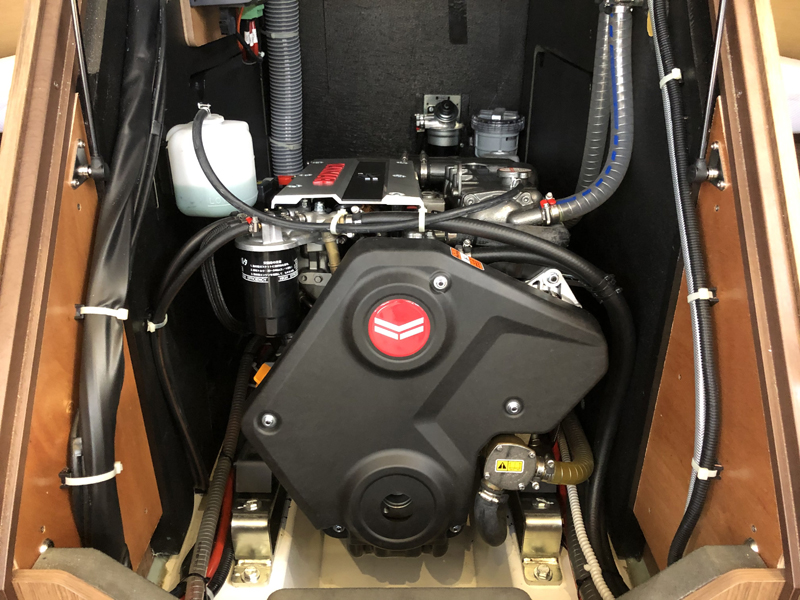 Salt Water (A/C - Generator - Inverter - 12 pax)