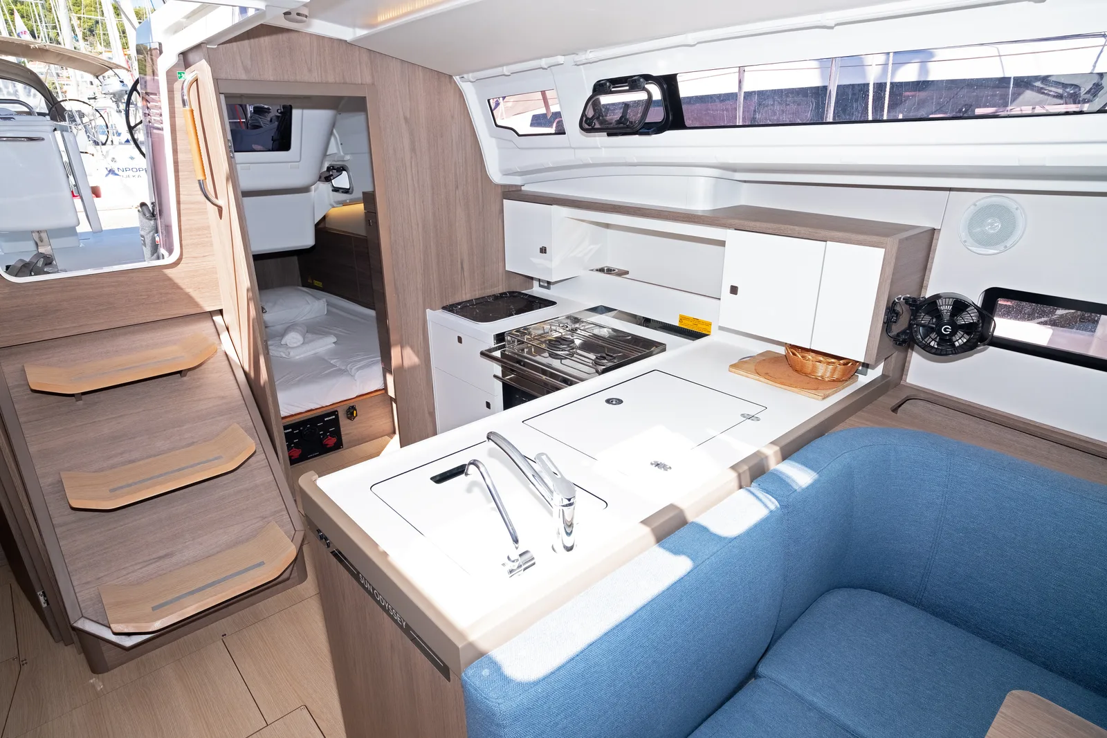 Thalassa Nova