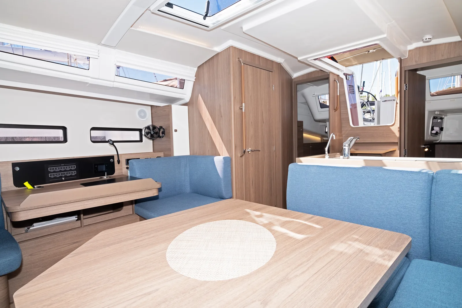 Thalassa Nova