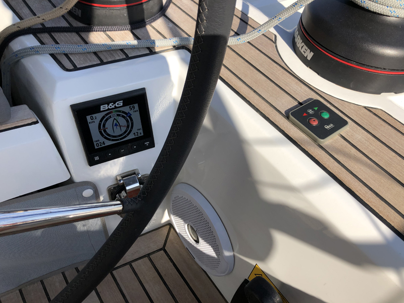Salt Water (A/C - Generator - Inverter - 12 pax)