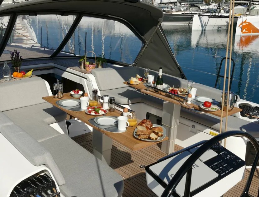 On Y Va - Skippered