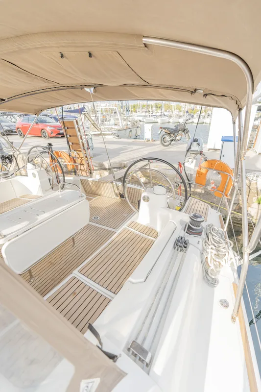 Sun Odyssey 519