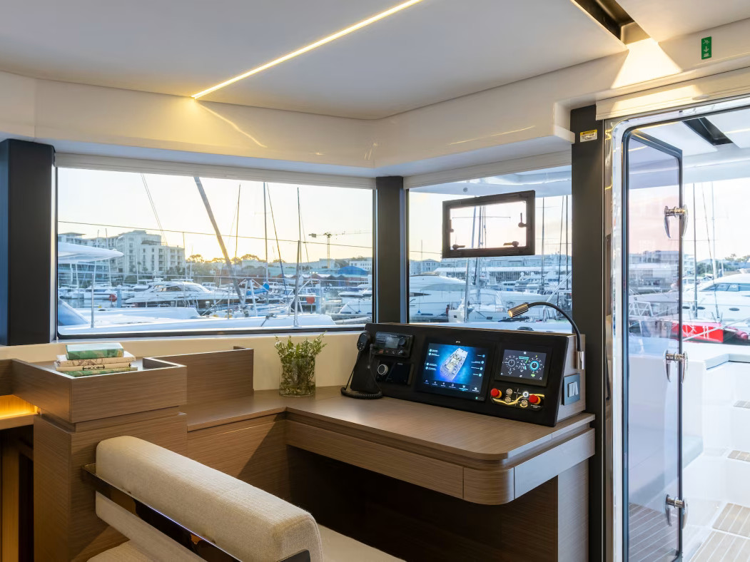 Moorings 5200 Crewed