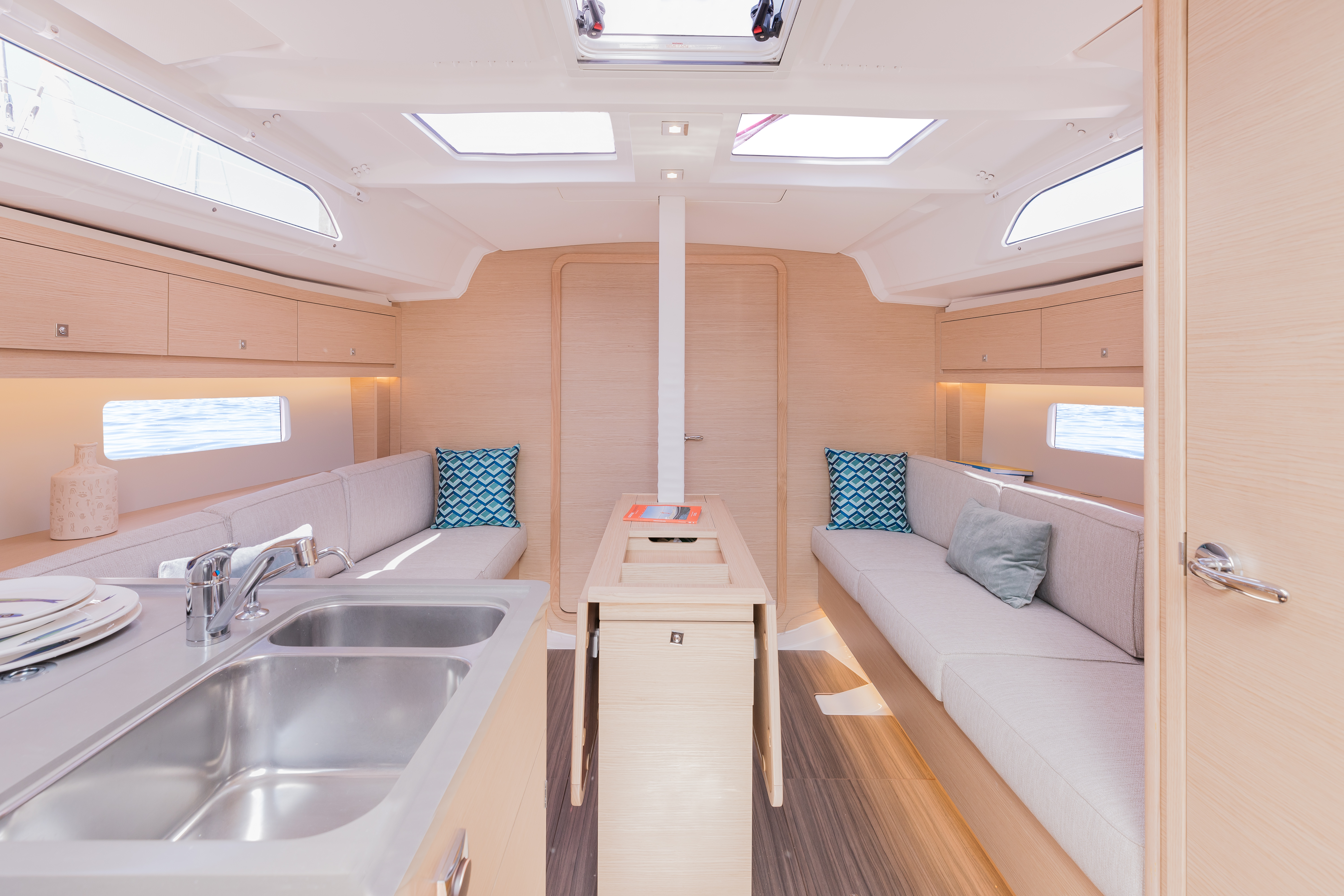 Sunsail 37.3 Premium
