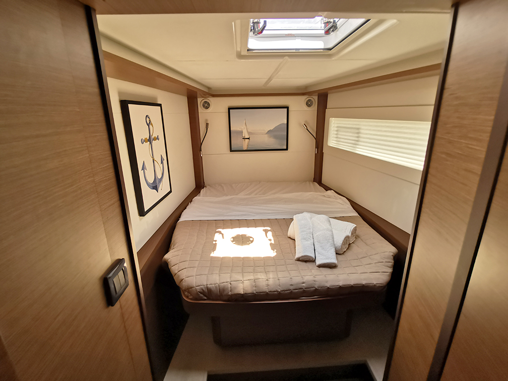GALAXY (air condition, generator, water maker)    _Skippered Only_