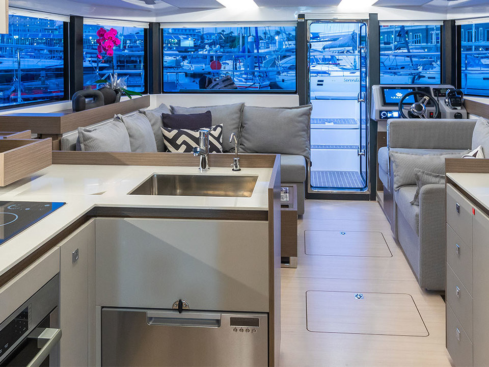 Moorings 403 PC Exclusive Plus