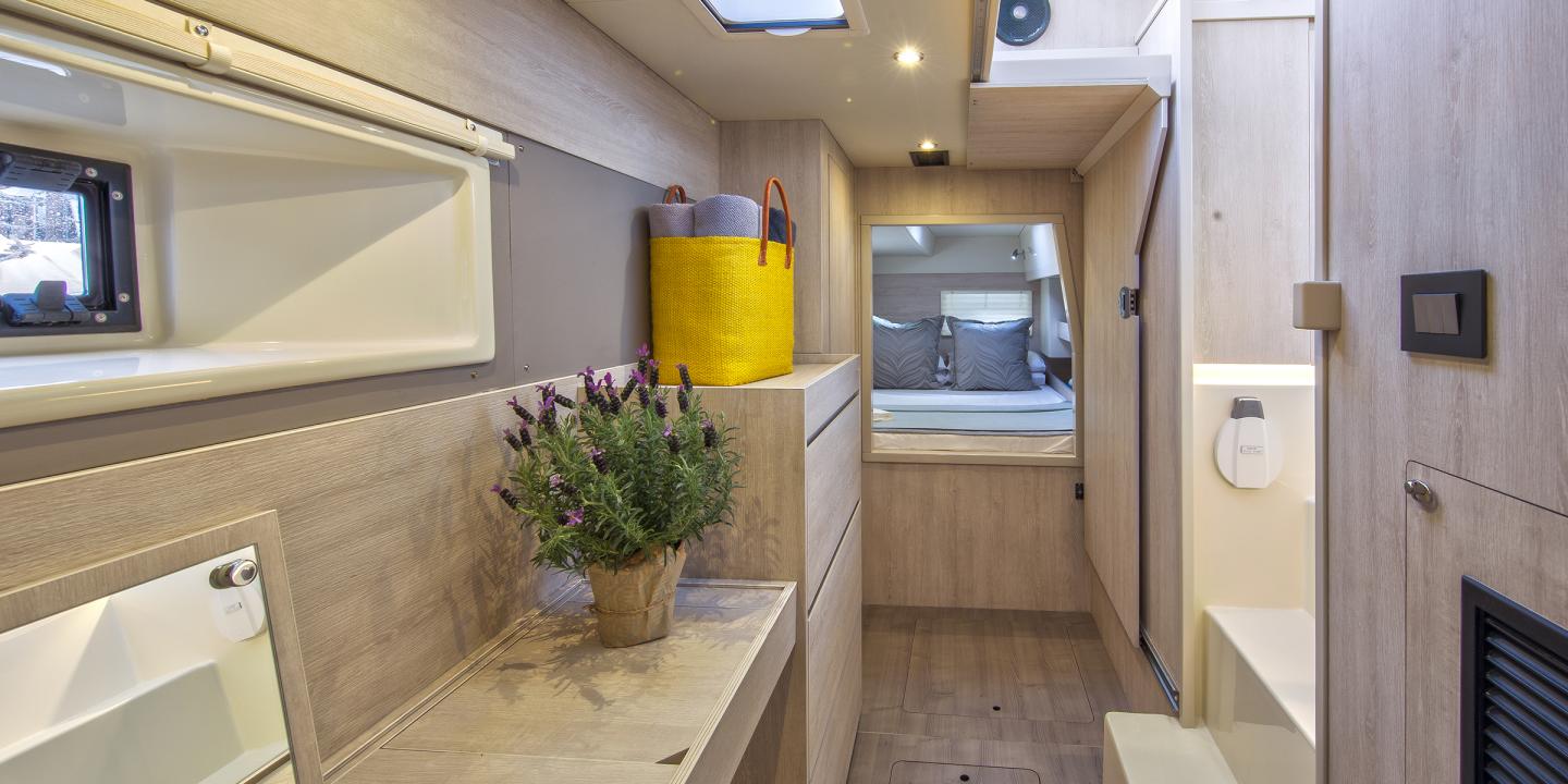 Moorings 433 PC Club