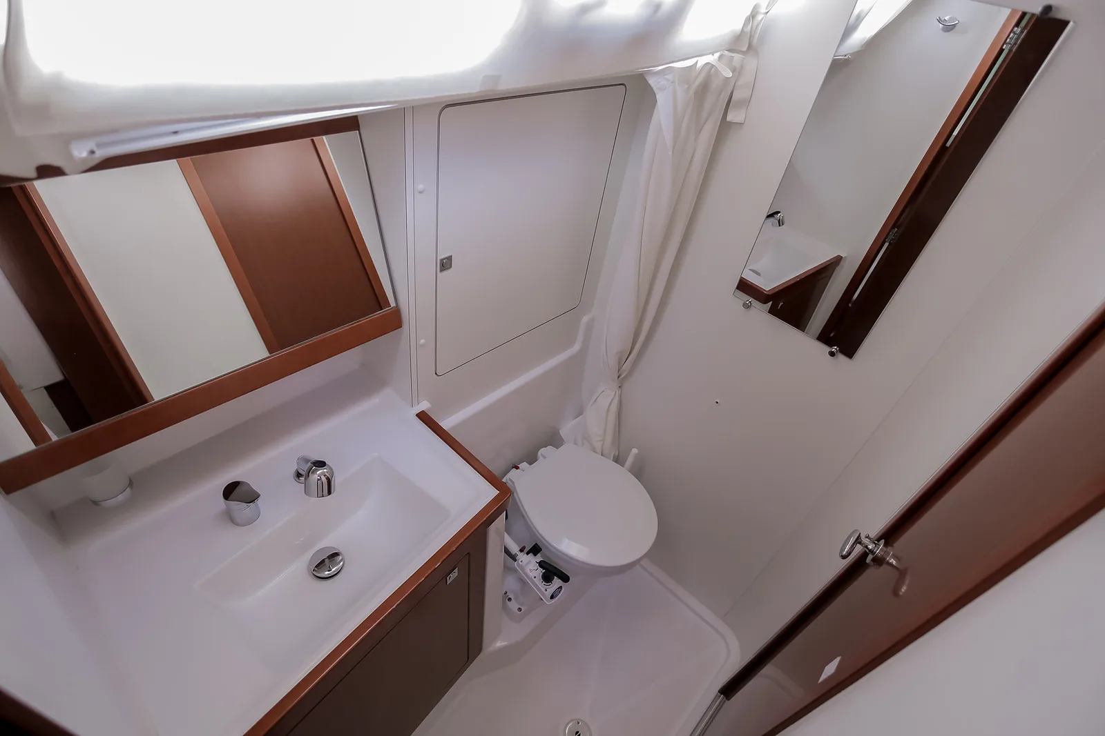 Nabucco: Forward Cabin #1 (Cabin Charter - 2 pax) Fully Crewed, ALL EXPENSES