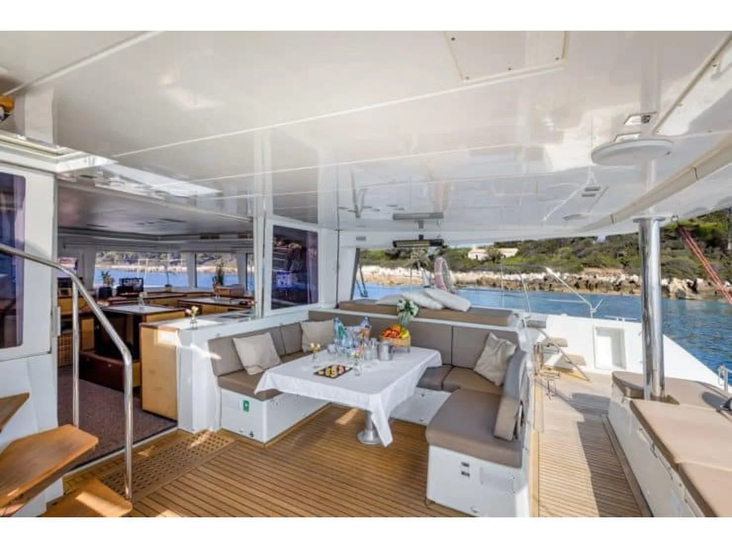 Lagoon 560 S2 2014