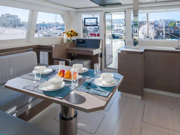 Moorings 4200/3 Exclusive Plus