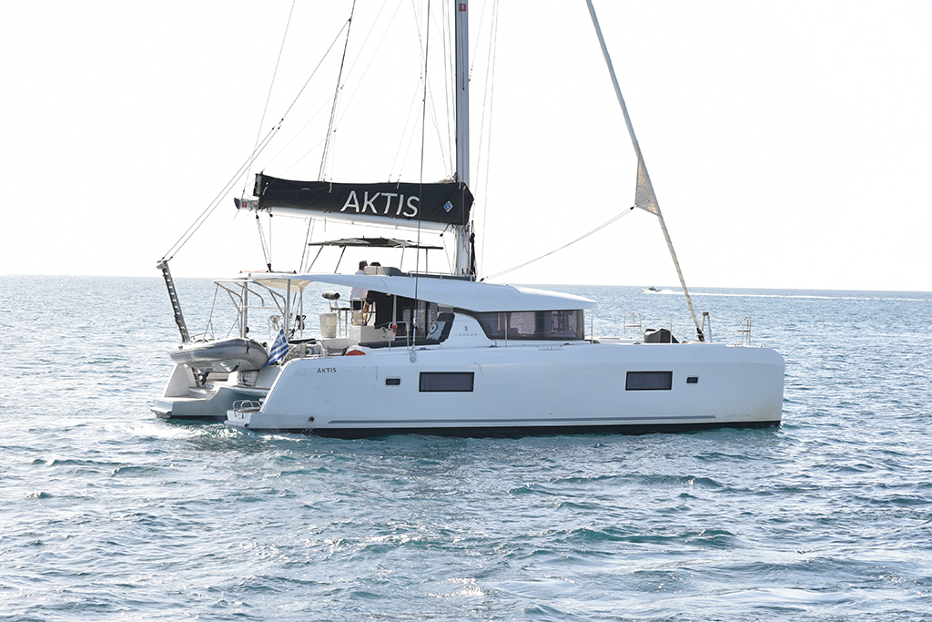 AKTIS (air condition, generator, watermaker)