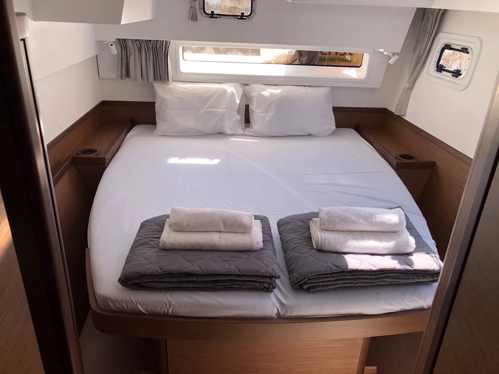 Lagoon 42 (2020) AM