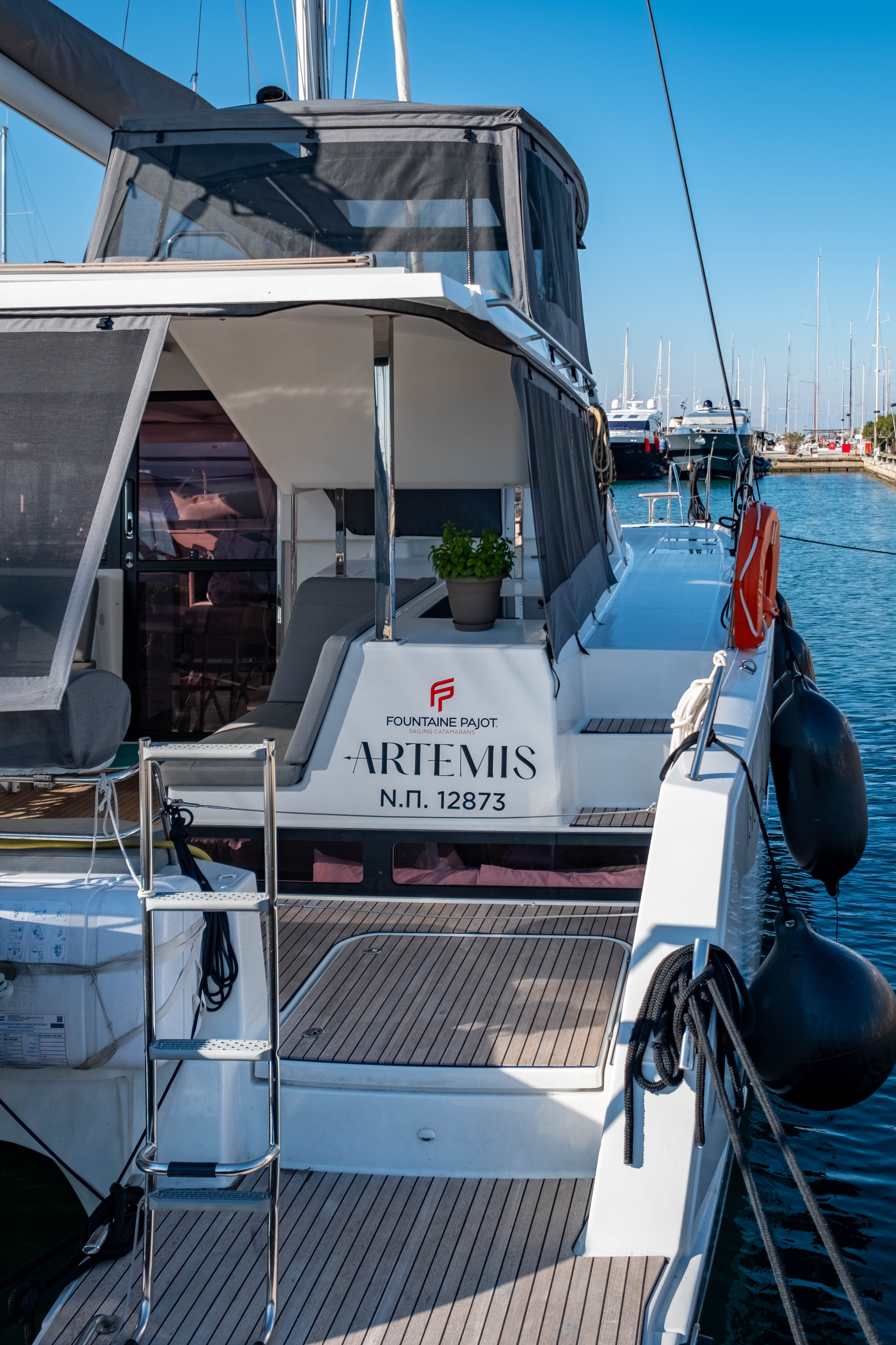 Artemis 