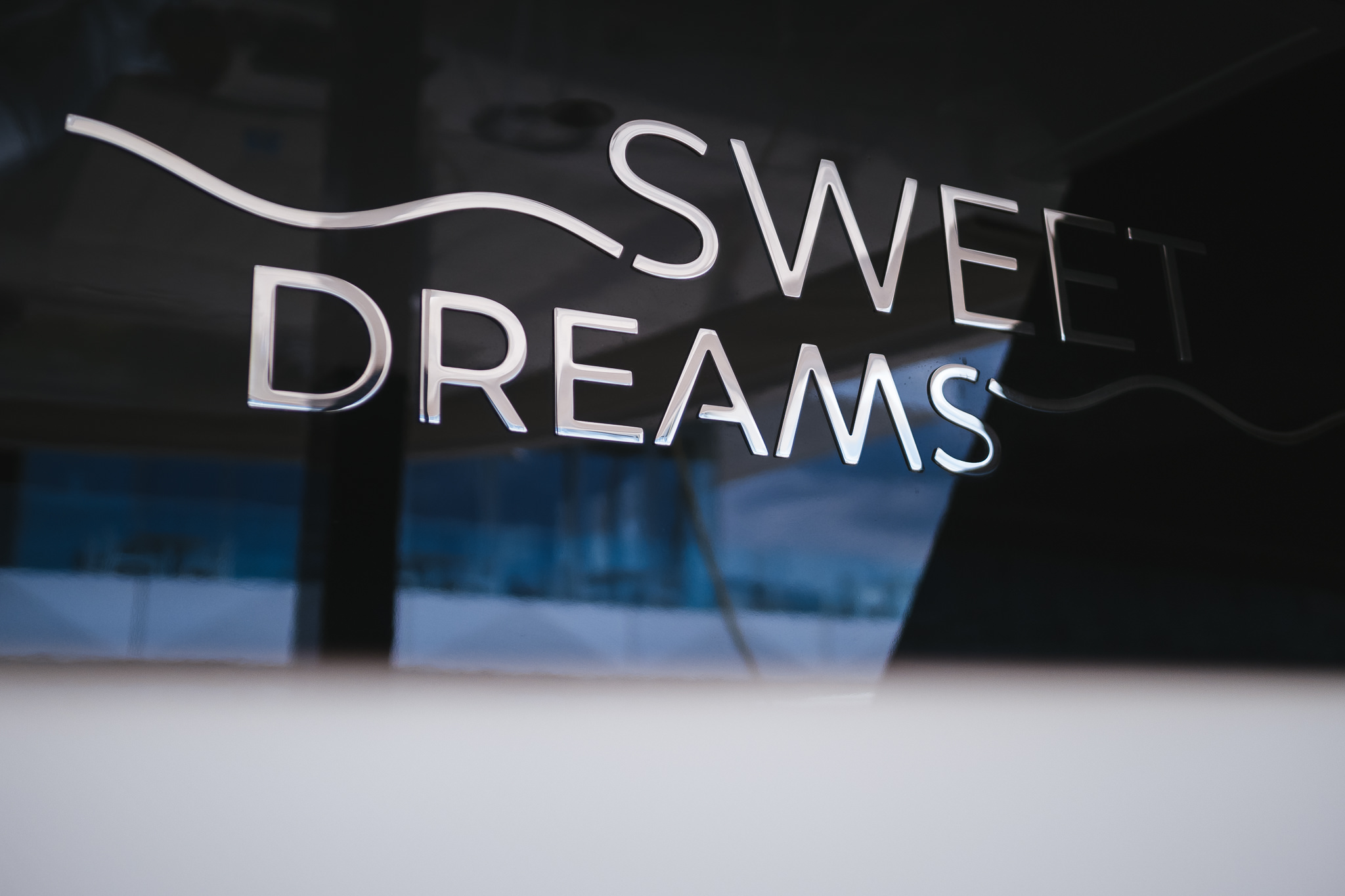 SWEET DREAMS