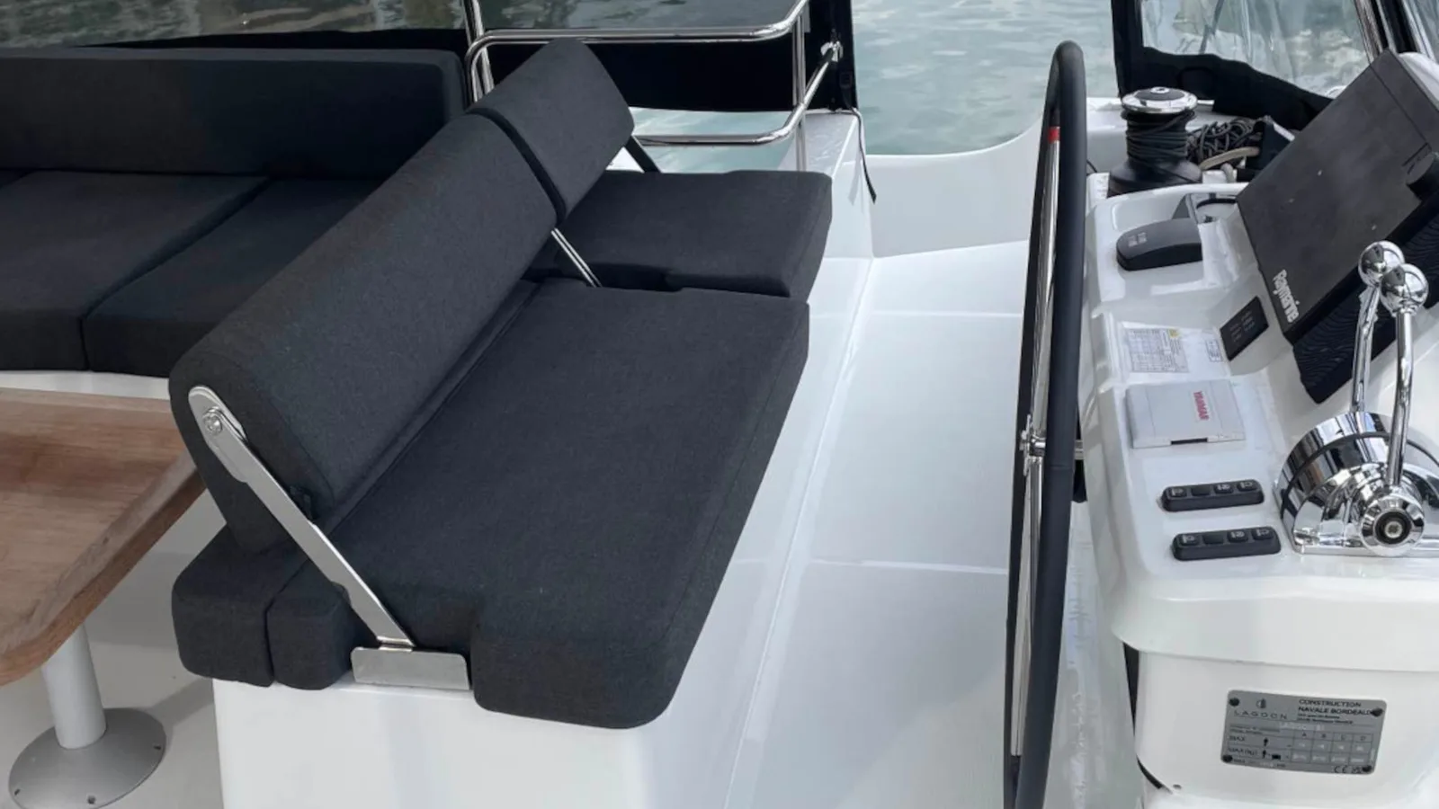 AEGEUS (A/C, Gen, W.Maker, Teak cockpit, underwater lights)