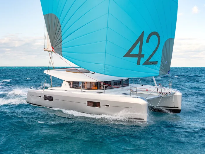 No Name: Forward Cabin #2 (Cabin Charter 2 pax) FULLY CREWED, ALL EXPENSES