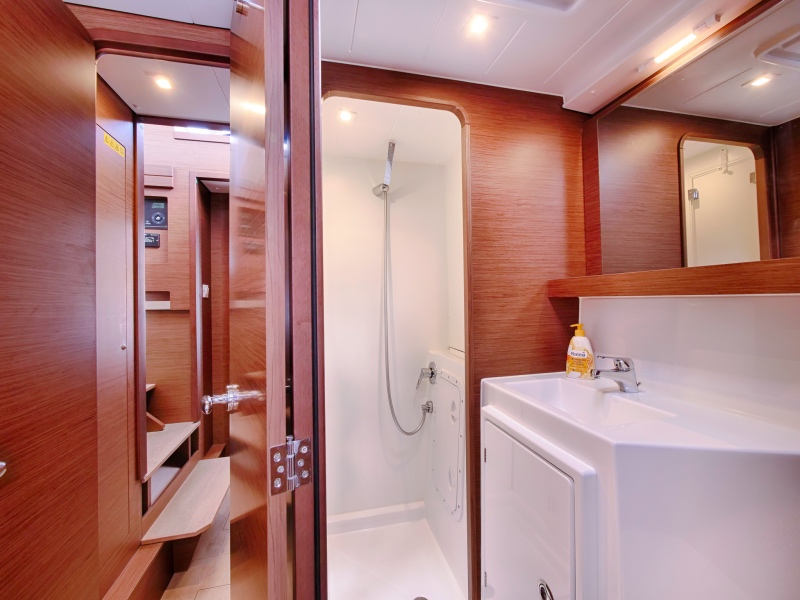 SEA VOYAGER 