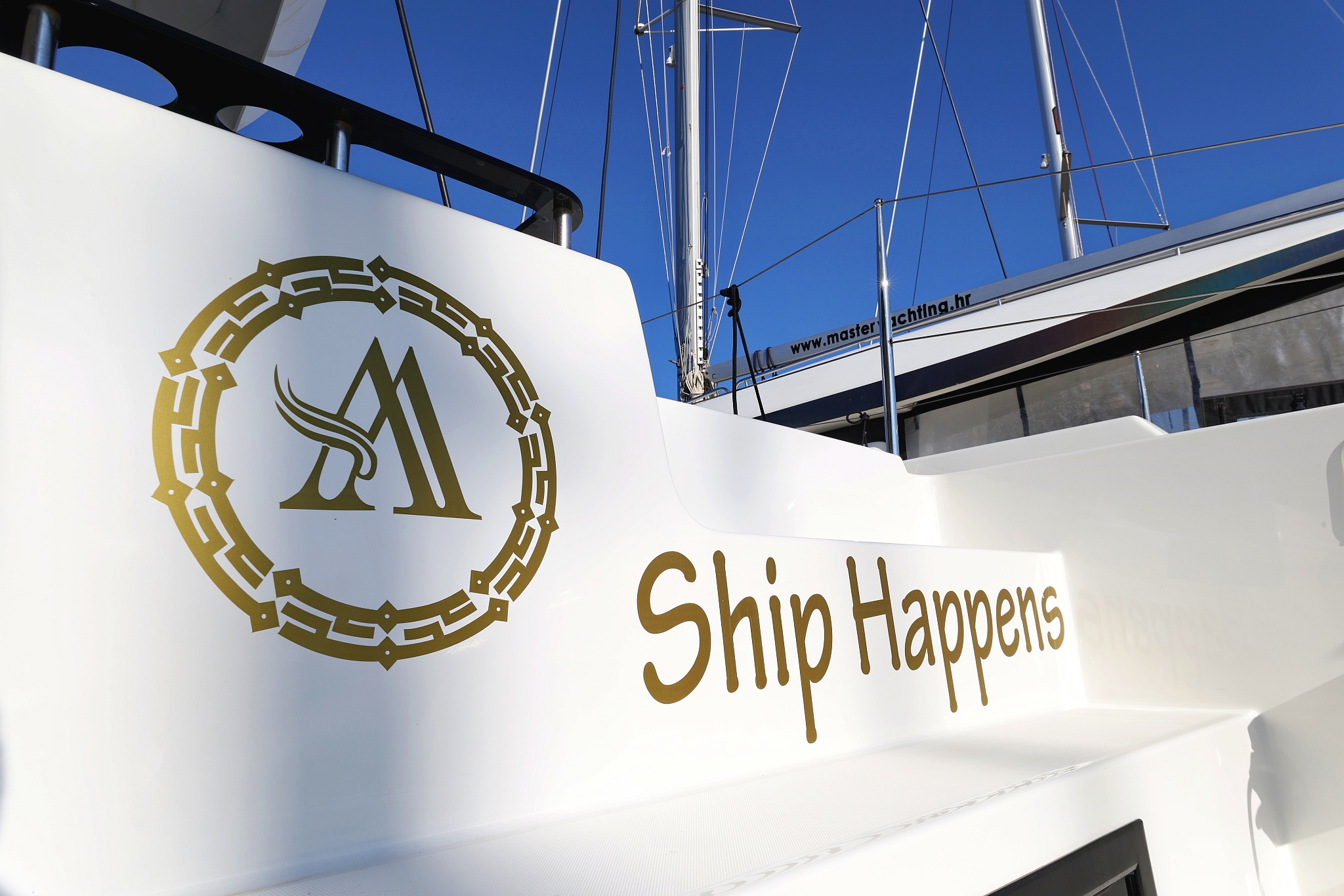 SHIP HAPPENS