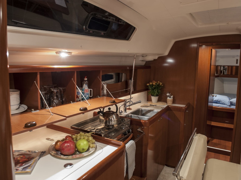 OASIS - | Bowthruster | Solar P 