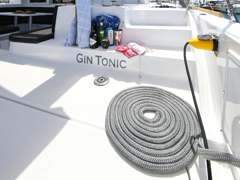 GIN TONIC