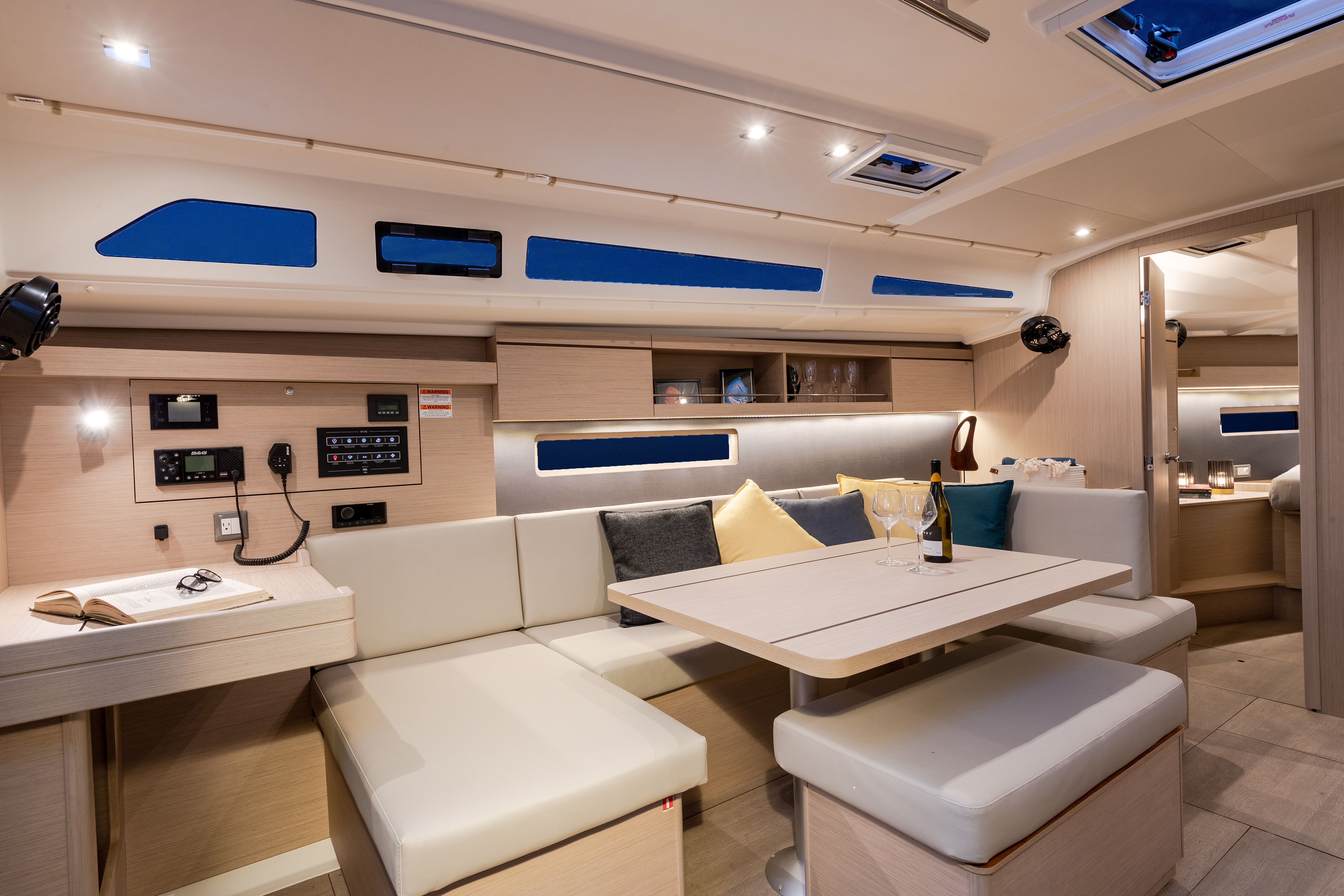 Sunsail 42 Premium