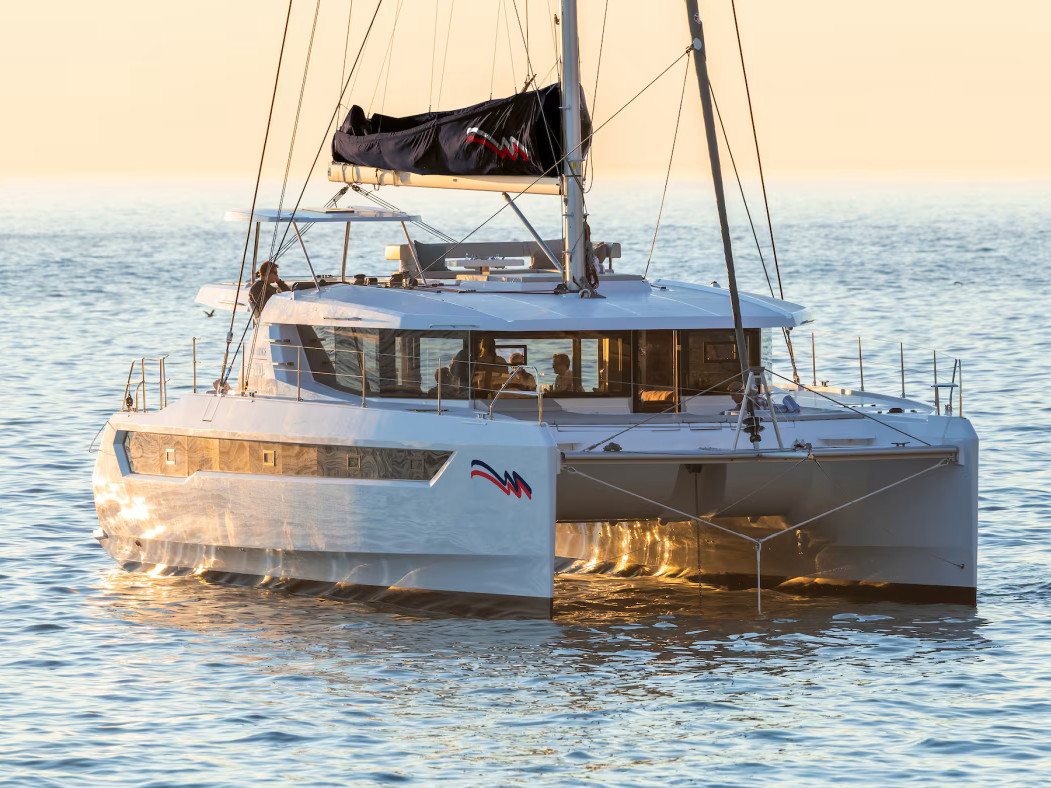 Moorings 5200 Crewed