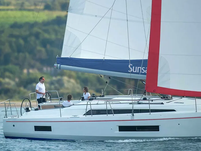 Sunsail 42 Premium