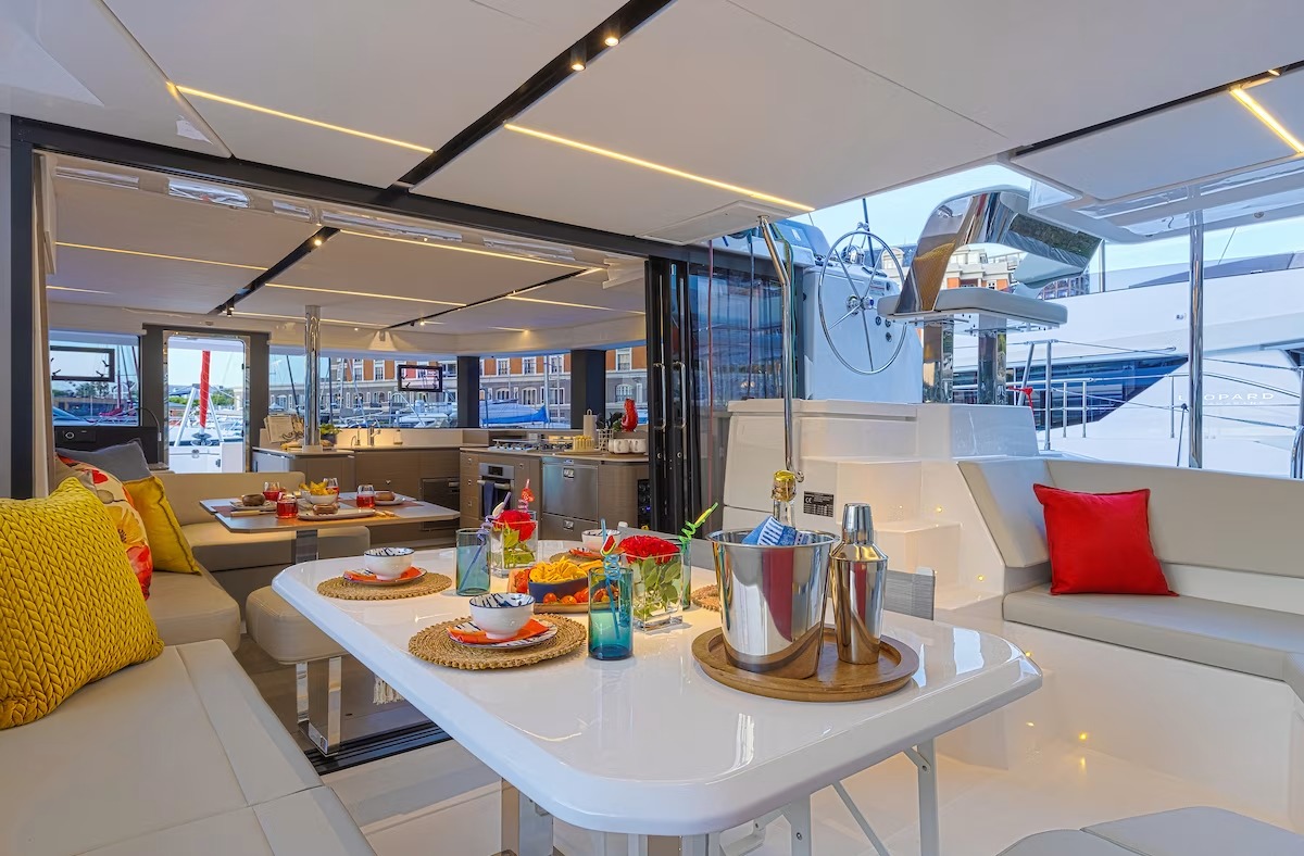 Moorings 4600 - 4 Crewed