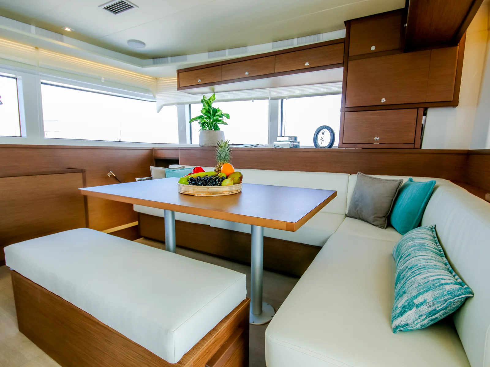 ELVIRA 52