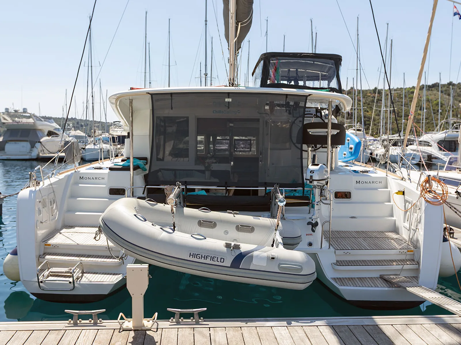 MONARCH 2020 (air condition, generator)