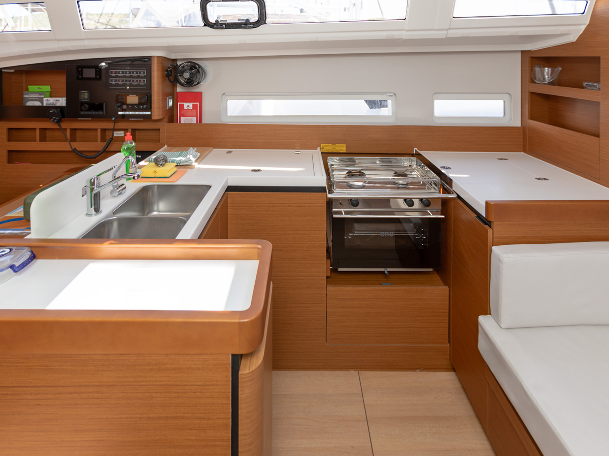 OLIVER new 2025 (air condition, solar panels)