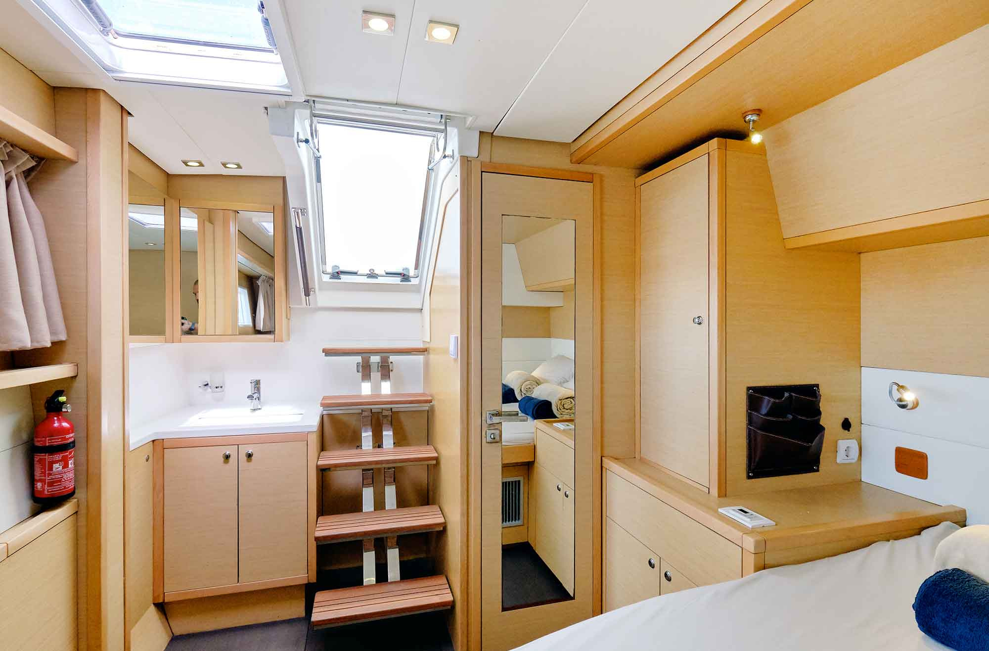 Queen of Hearts (A/C - Generator - Refit 2022)