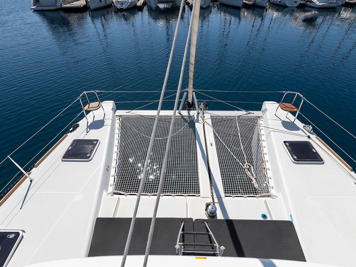MONARCH 2020 (air condition, generator)