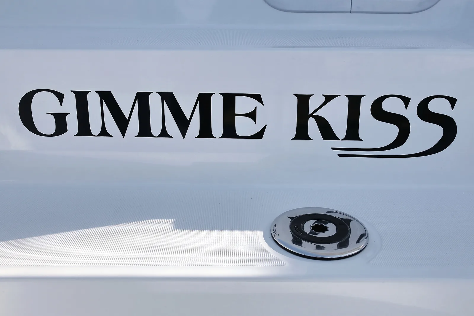 GIMME KISS