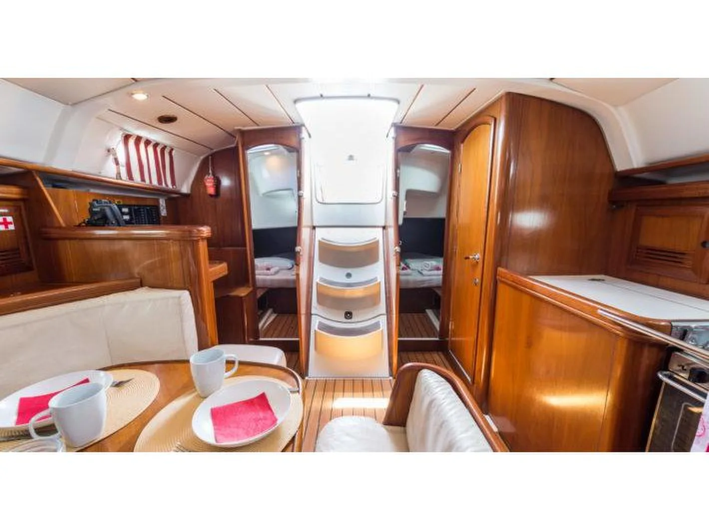 Simonetta (Bow Thruster, electric heads, Solar Panel)