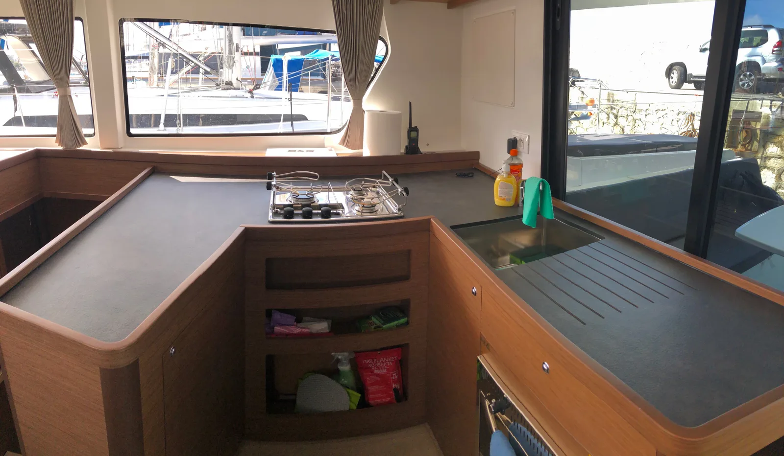 Lagoon 42 (2020) AM