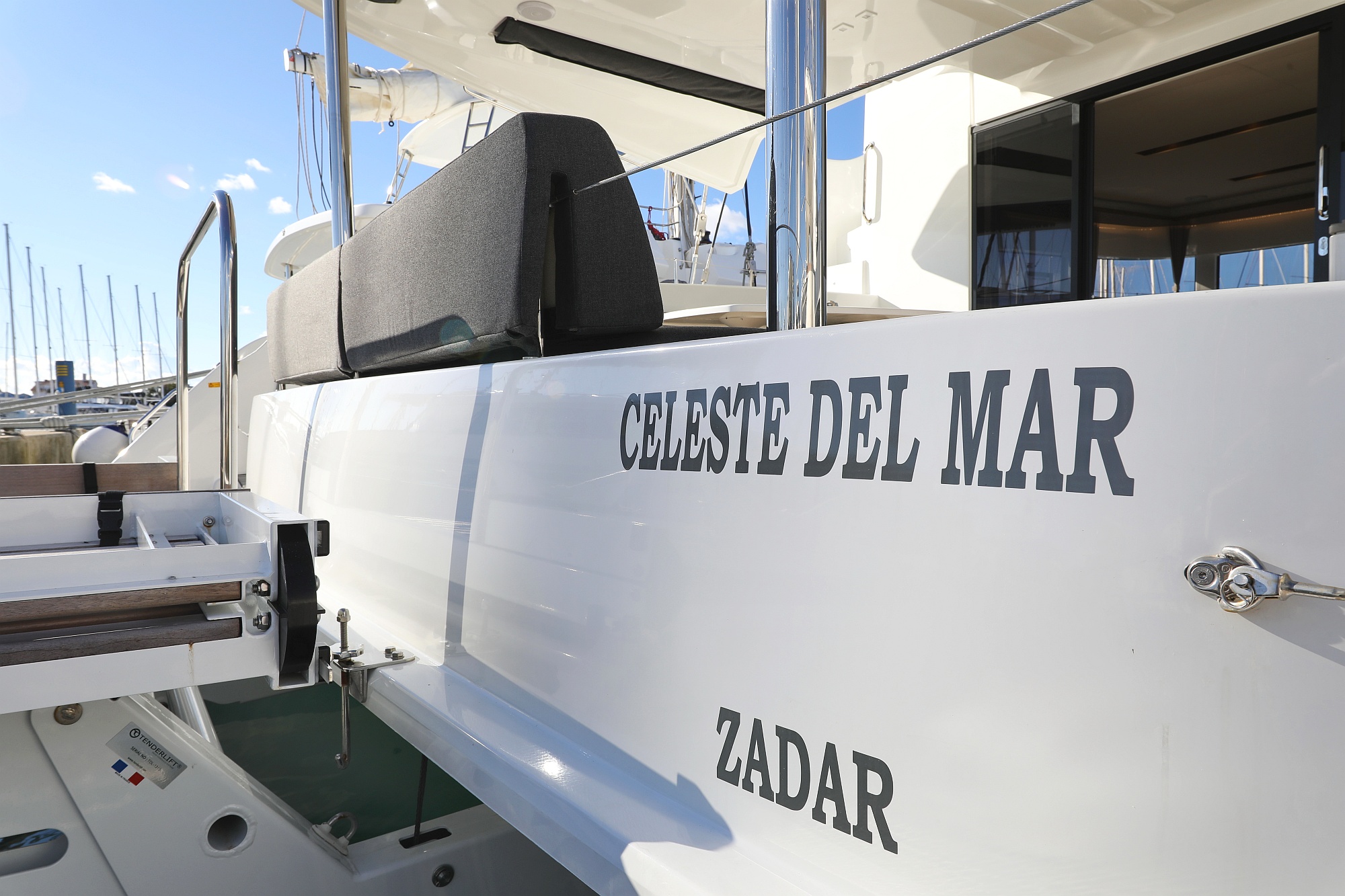CELESTE DEL MAR