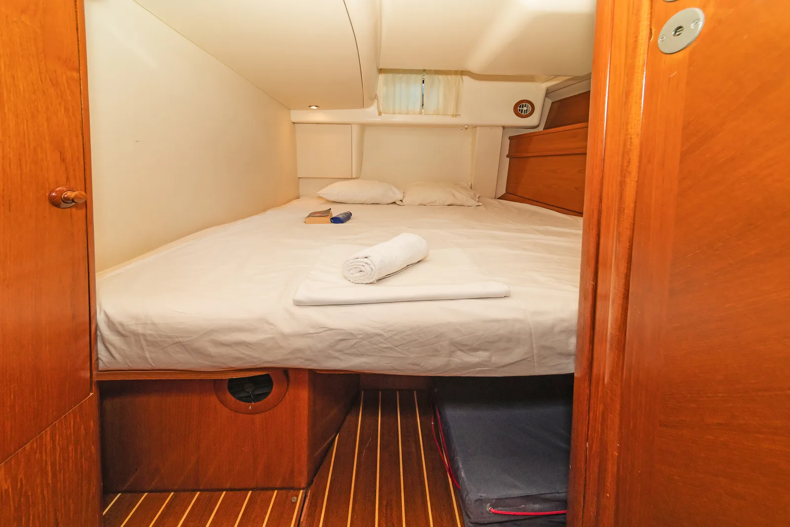 Veni  (ONLY SKIPPERED) 