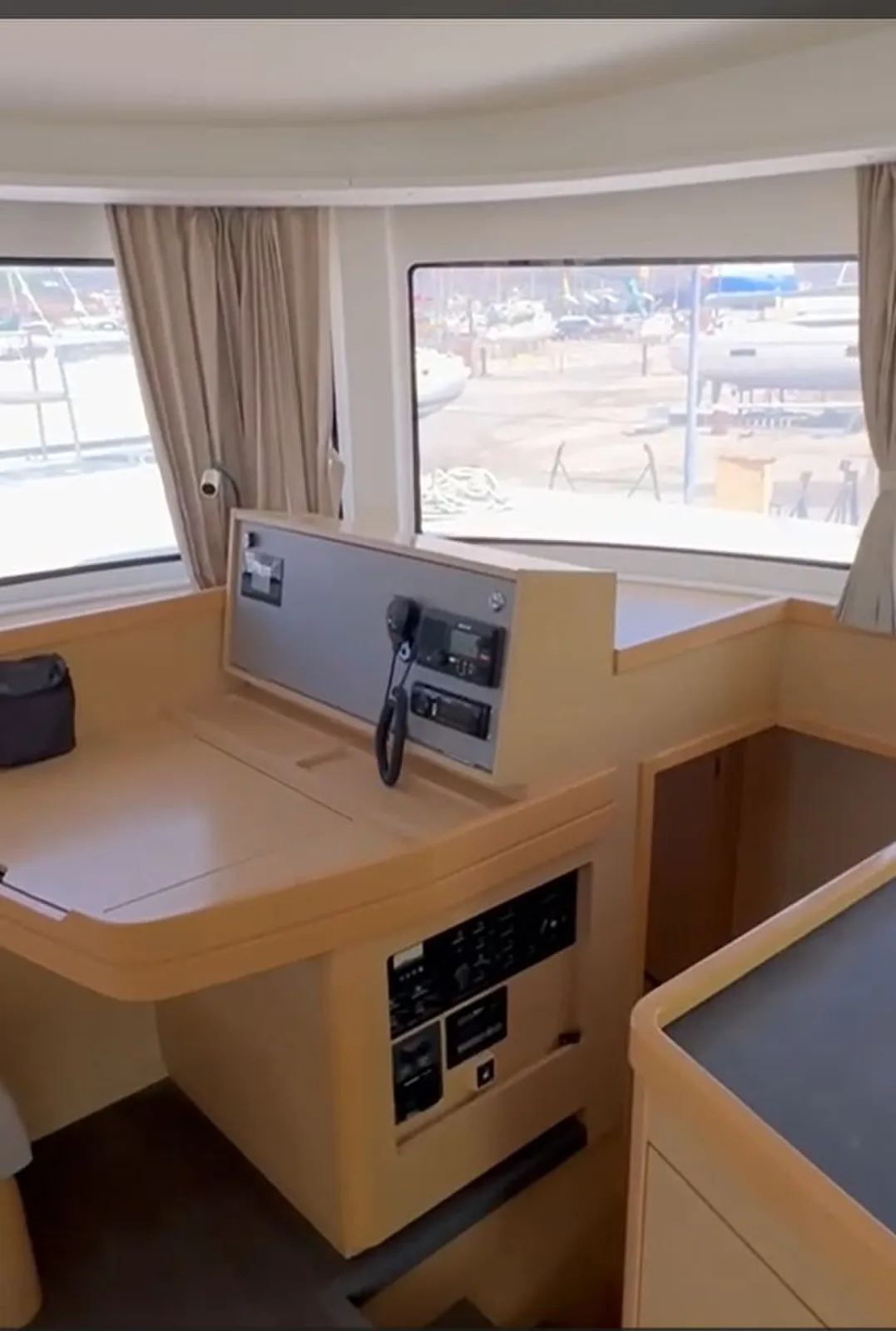 ALBERTINA  2025 refit - A/C  , Generator , Solar , Electric winch, remote control gangway
